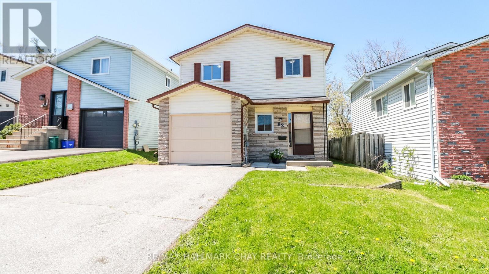 82 MELINDA CRESCENT, Barrie, Ontario