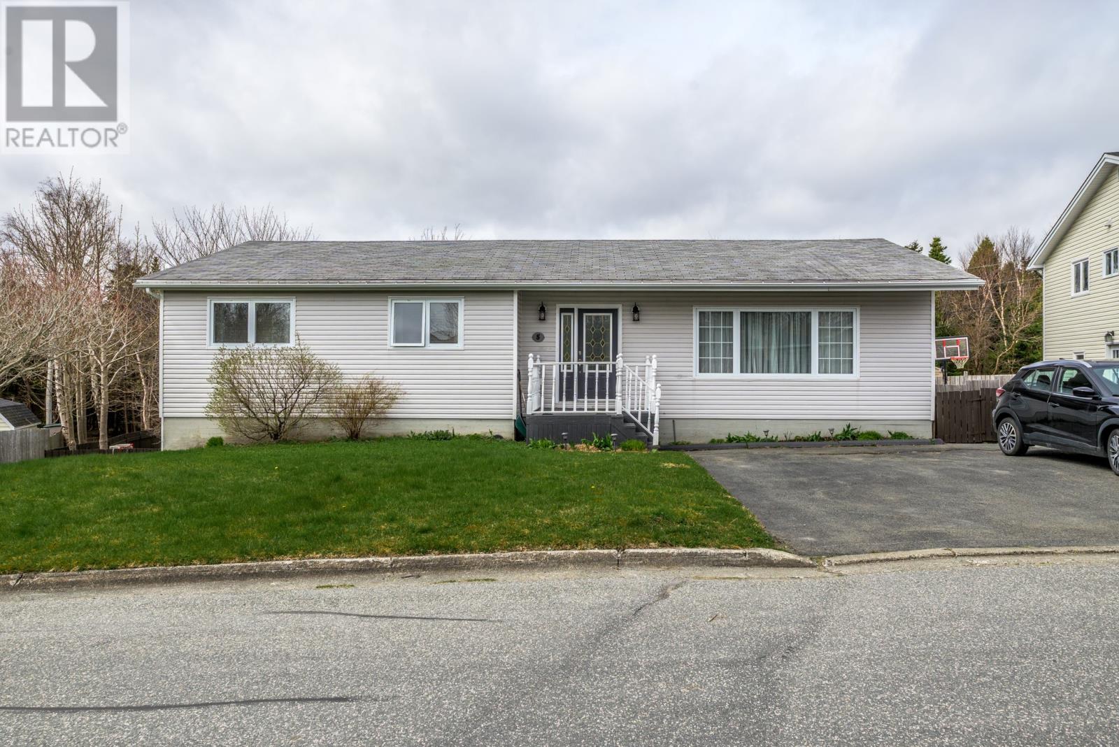 Property at 5 Riverside East Drive image 3