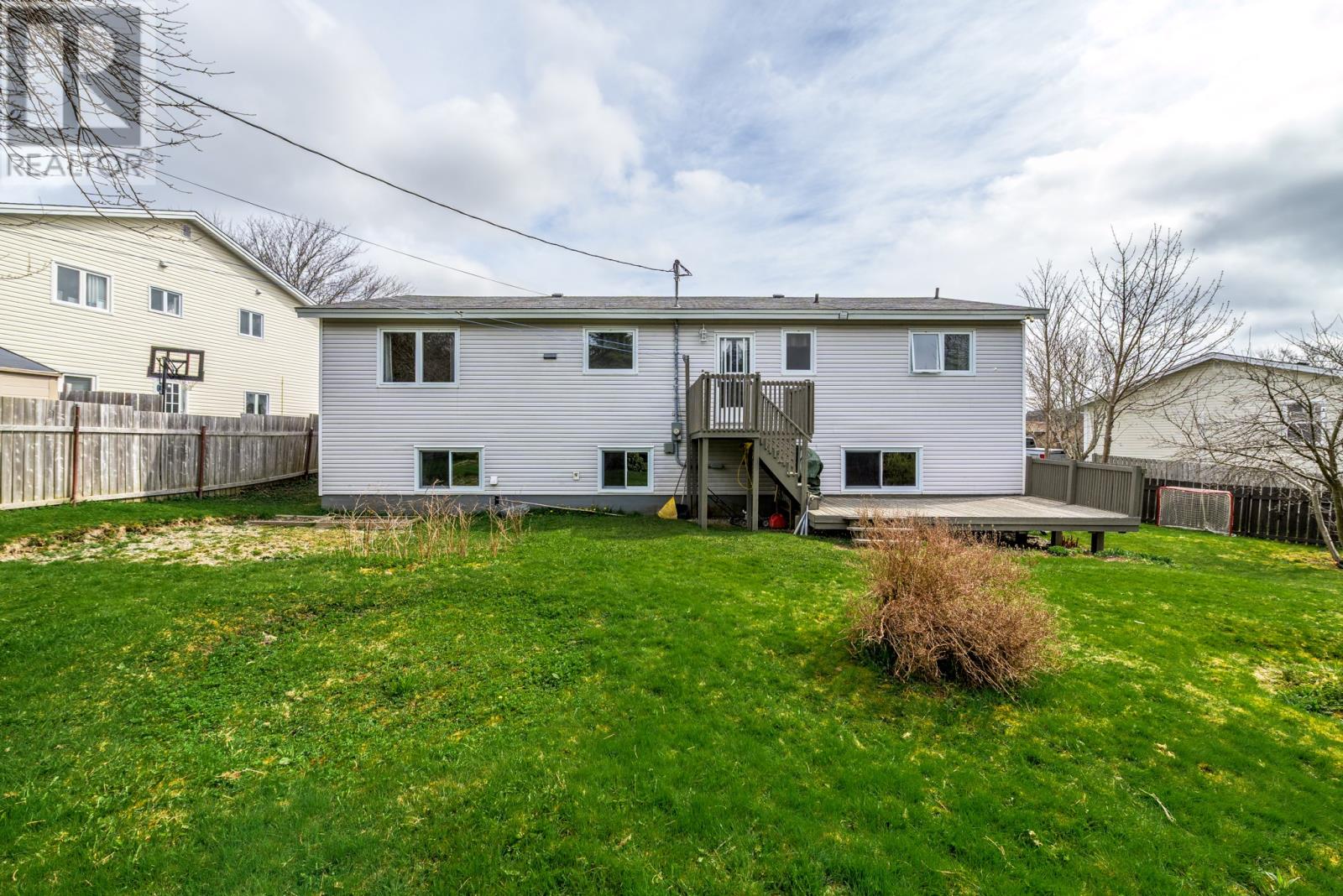 Property at 5 Riverside East Drive image 4