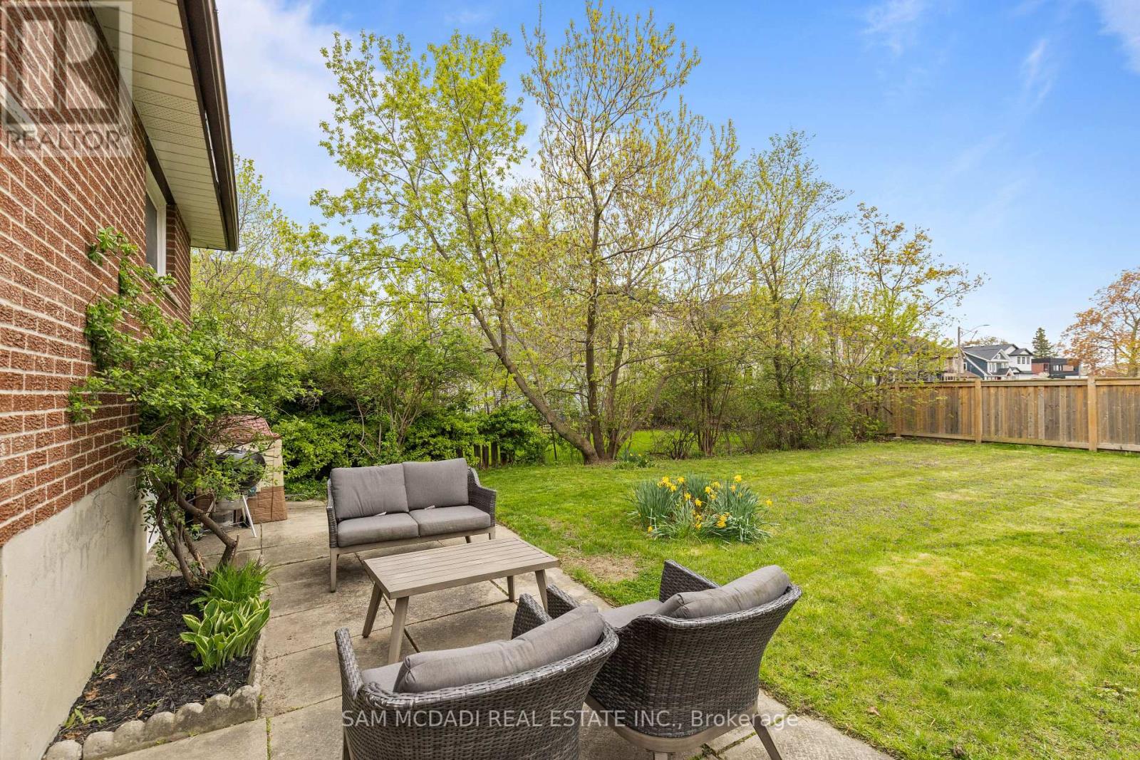 1308 Alexandra Avenue, Mississauga, Ontario  L5E 2A6 - Photo 39 - W12140662