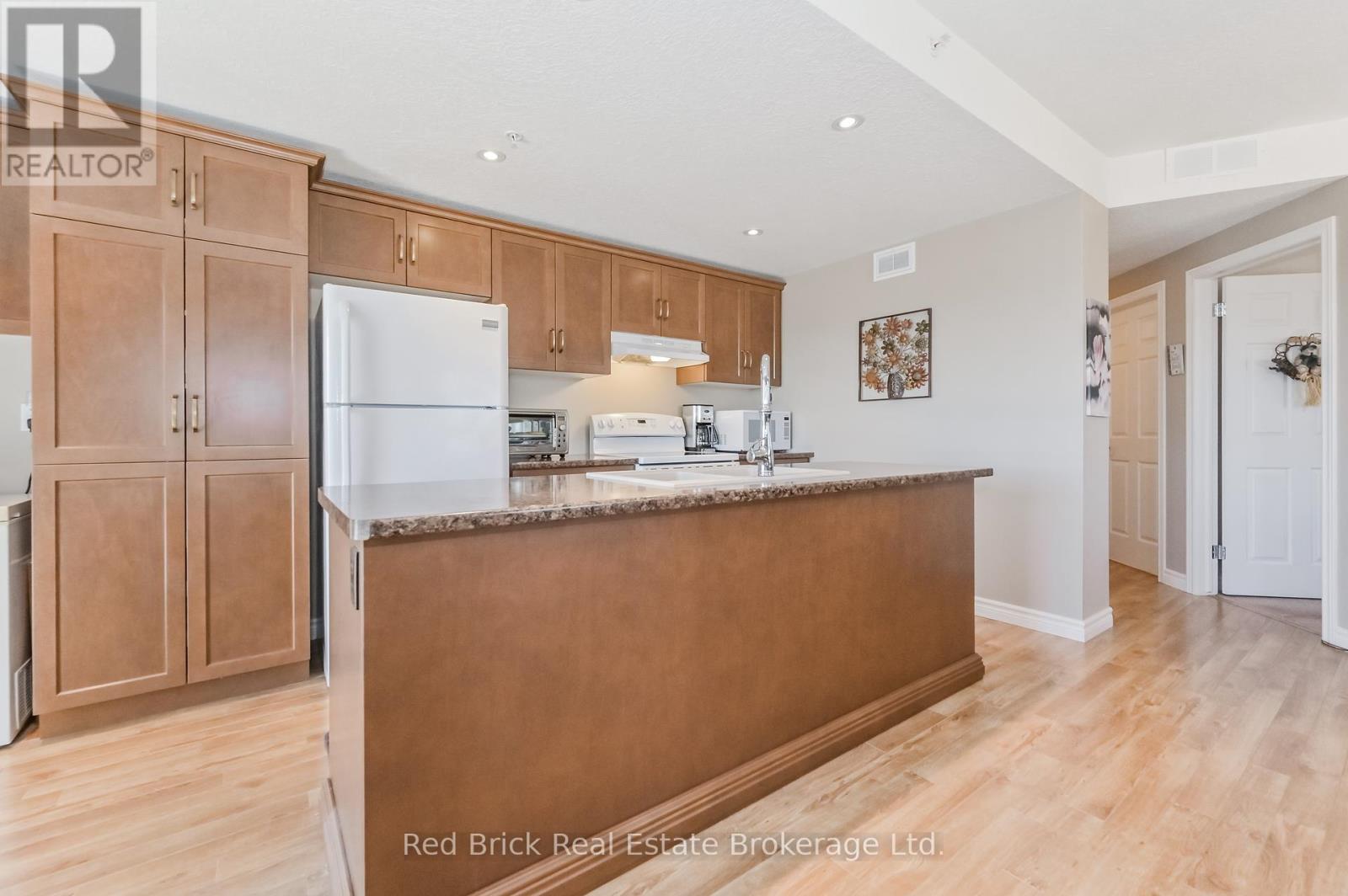 207 - 6492 Gerrie Road, Centre Wellington, Ontario  N0B 1S0 - Photo 12 - X12132679