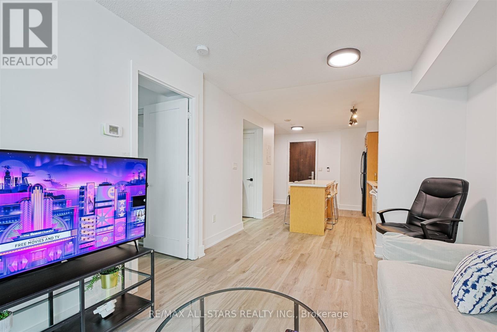 1008 - 20 Blue Jays Way, Toronto, Ontario  M5V 3W6 - Photo 6 - C12100475