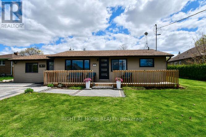 Property at 7 BAYVIEW CRESCENT image 3