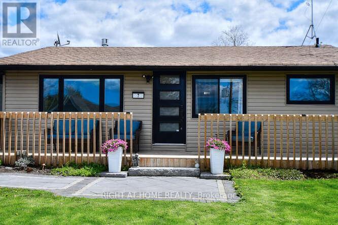 Property at 7 BAYVIEW CRESCENT image 4
