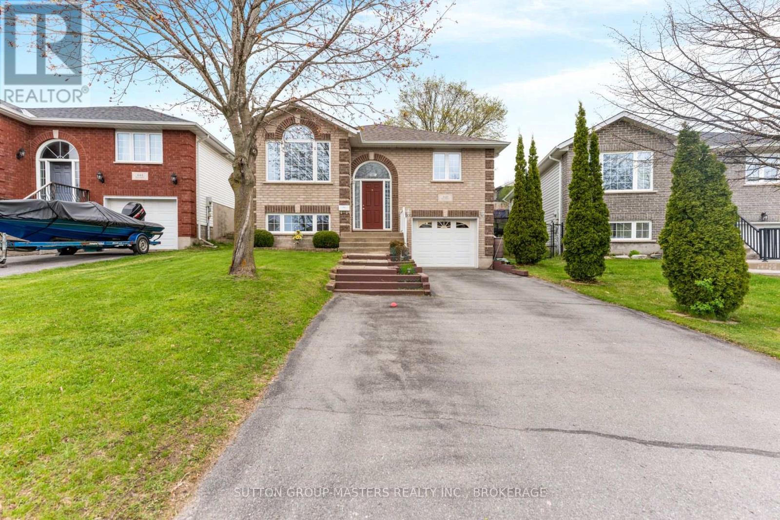Property at 440 DOLSHIRE STREET image 1