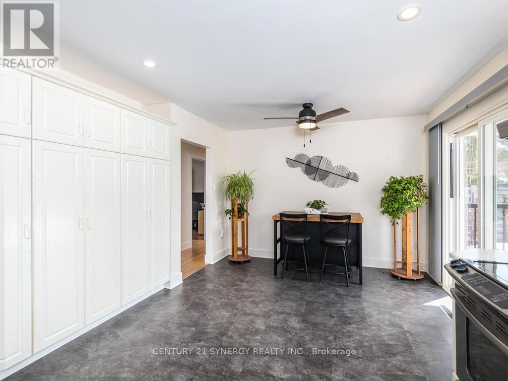 261 James Avenue, Renfrew, Ontario  K7V 2P1 - Photo 12 - X12058914