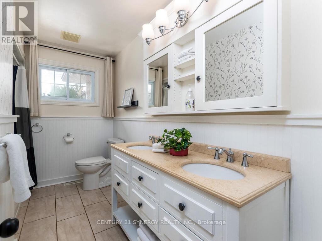 261 James Avenue, Renfrew, Ontario  K7V 2P1 - Photo 17 - X12058914