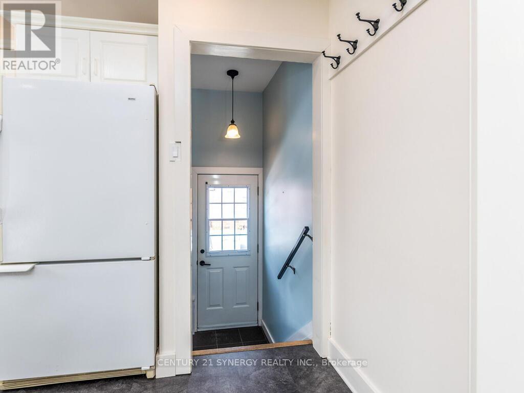 261 James Avenue, Renfrew, Ontario  K7V 2P1 - Photo 19 - X12058914