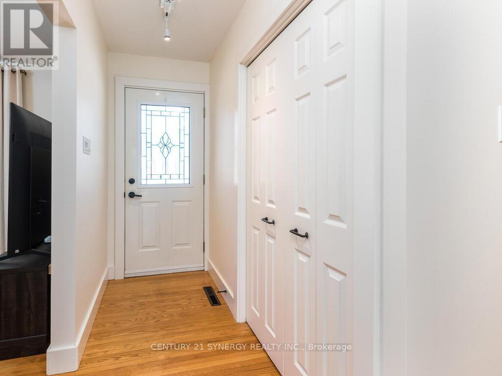 Property at 261 JAMES AVENUE image 3