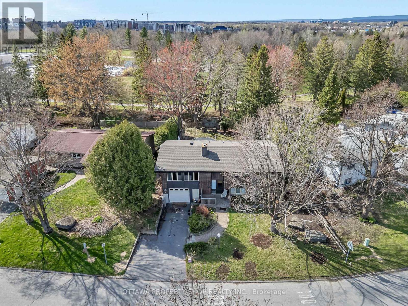 Property at 54 CHIMO DRIVE image 2