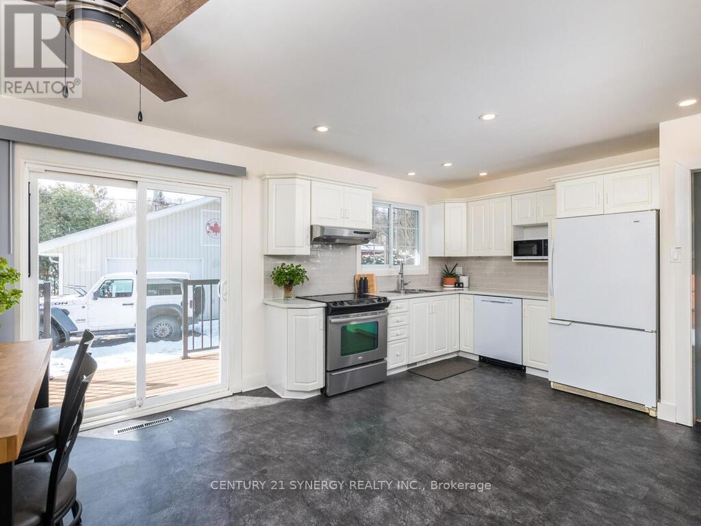 261 James Avenue, Renfrew, Ontario  K7V 2P1 - Photo 7 - X12058914