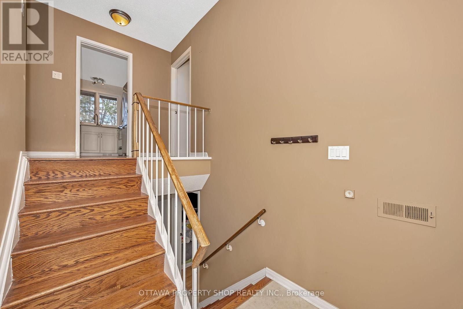 Property at 54 CHIMO DRIVE image 3