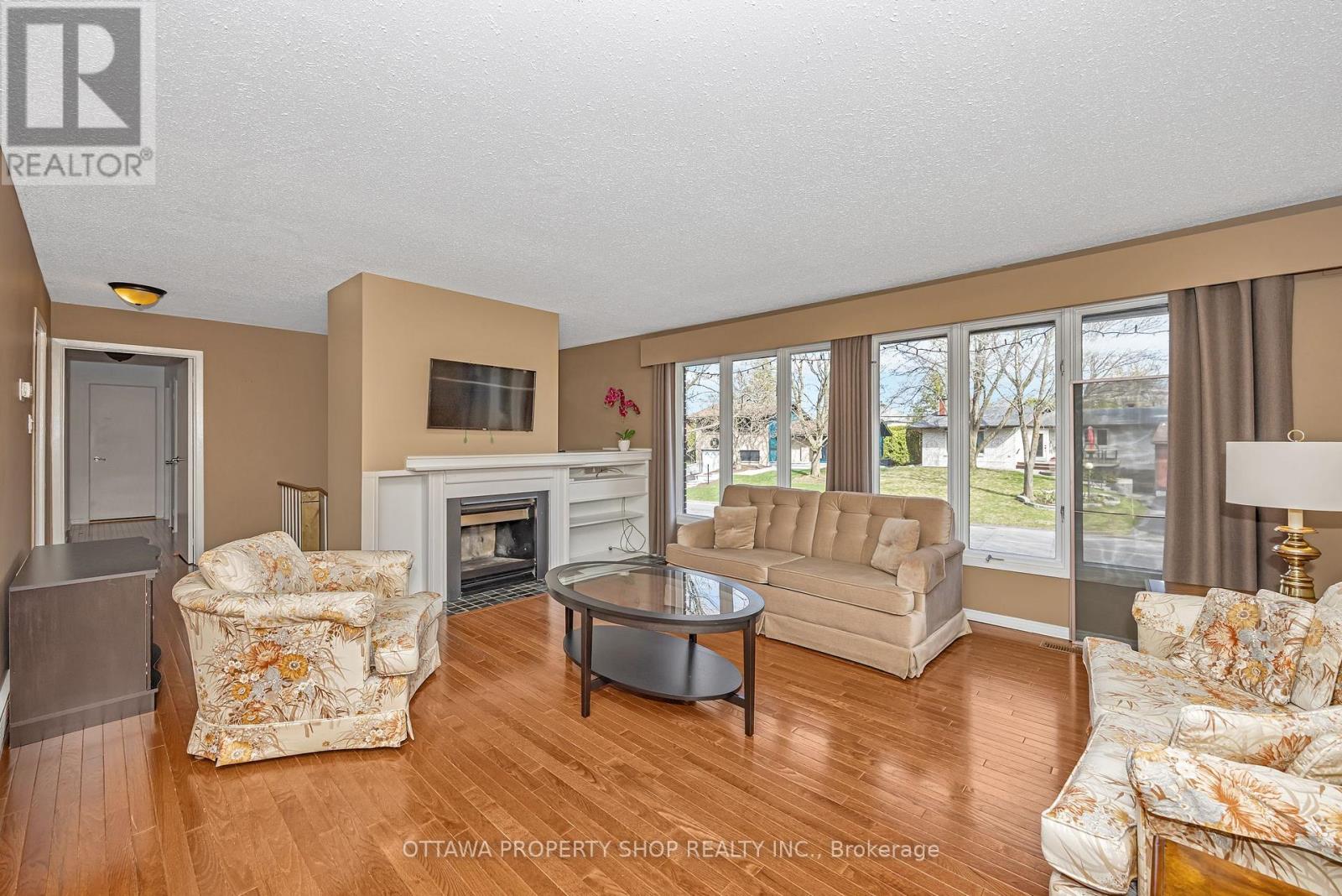 Property at 54 CHIMO DRIVE image 5
