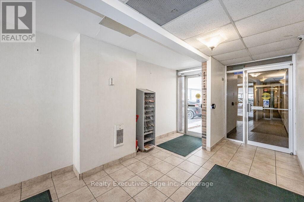 Property at 307 - 234 WILLOW ROAD image 4