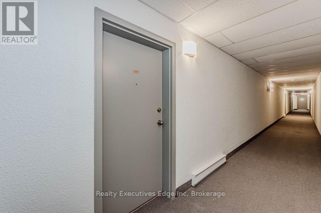 307 - 234 Willow Road, Guelph, Ontario  N1H 7C6 - Photo 6 - X12140697