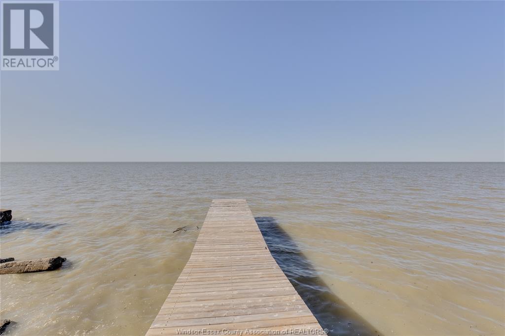 Property at 677 Ross Beach image 5