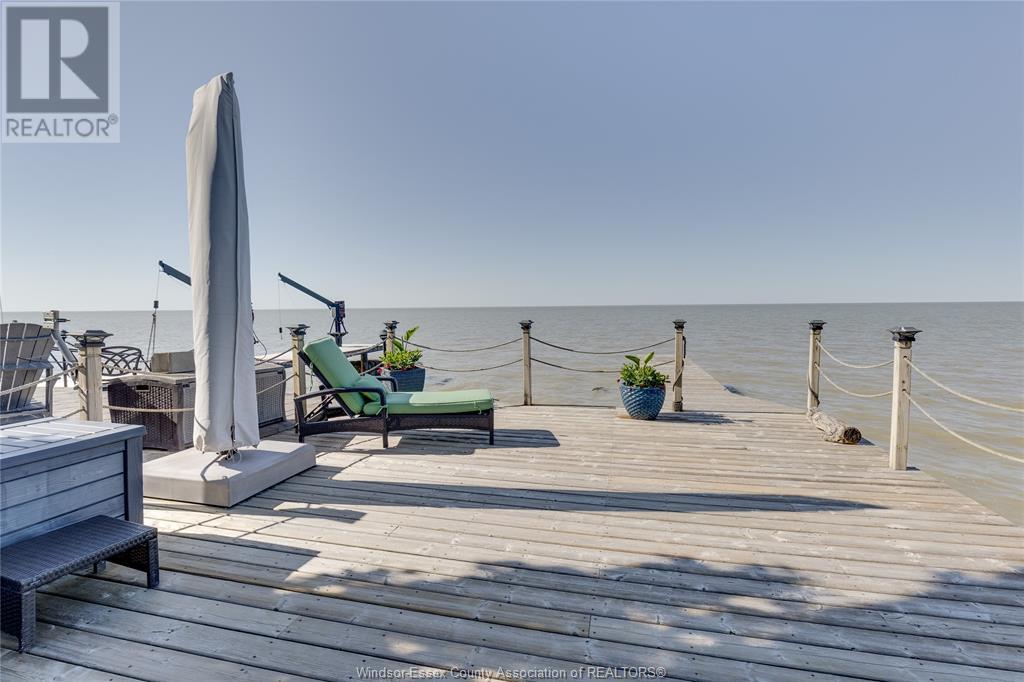 Property at 677 Ross Beach image 4