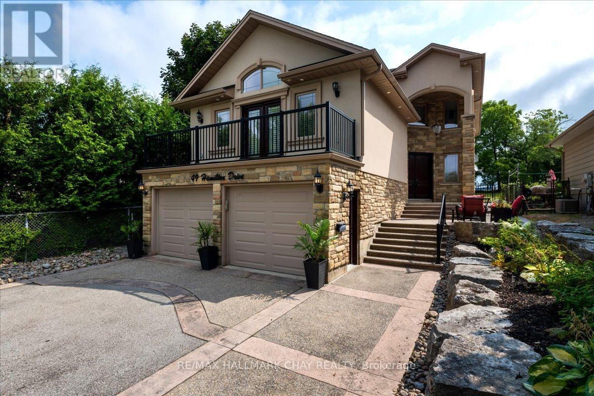 49 Hamilton Drive, Newmarket, Ontario  L3Y 3E7 - Photo 1 - N12140683