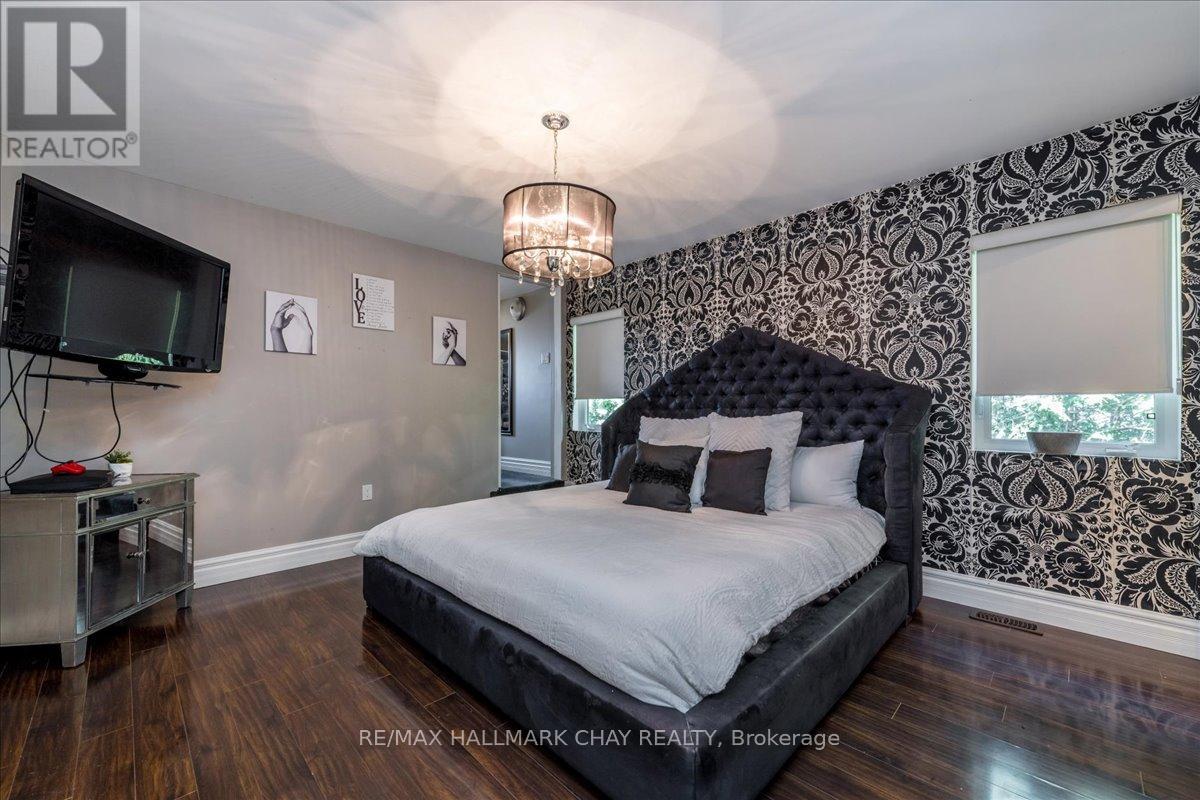 49 Hamilton Drive, Newmarket, Ontario  L3Y 3E7 - Photo 12 - N12140683