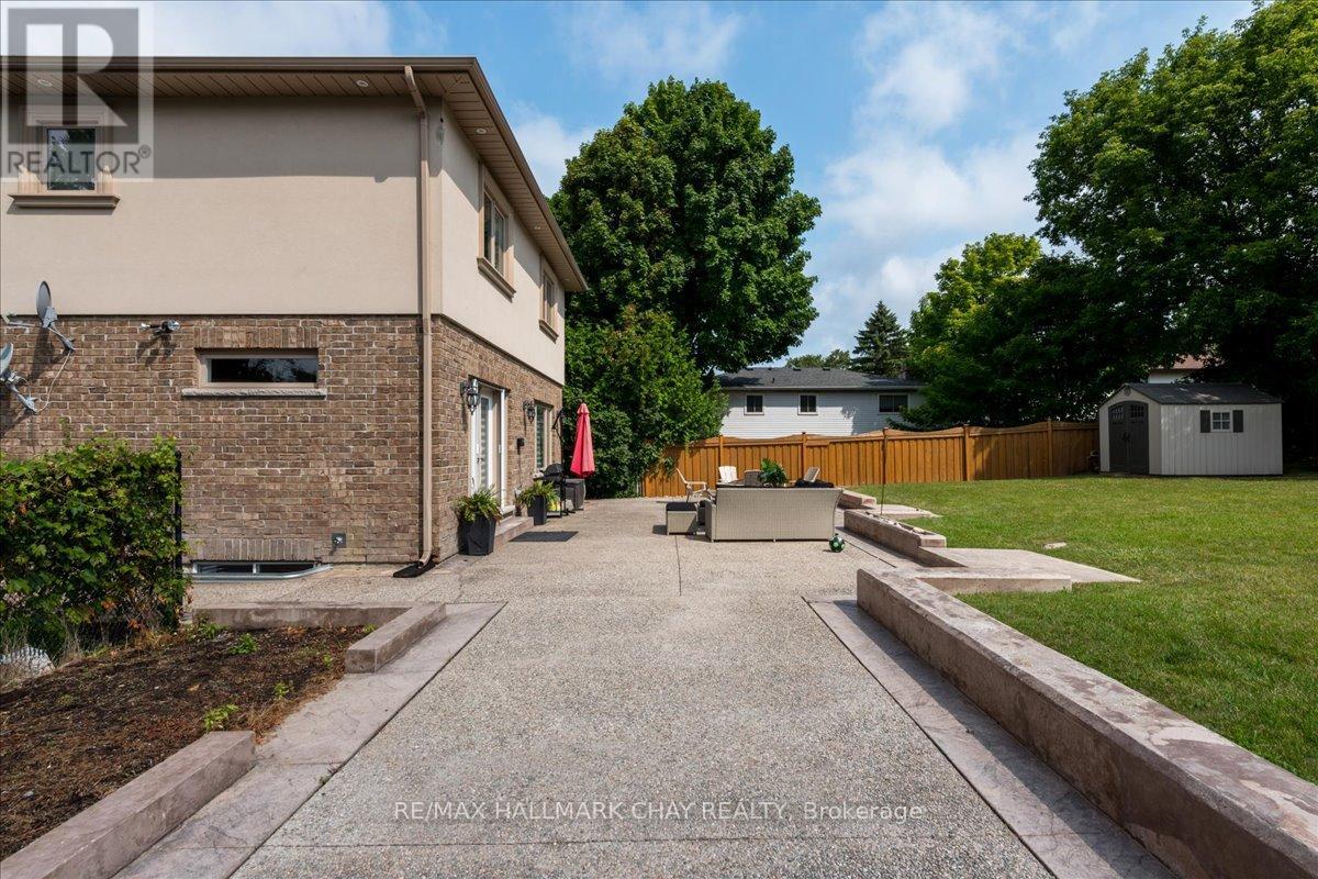 49 Hamilton Drive, Newmarket, Ontario  L3Y 3E7 - Photo 19 - N12140683