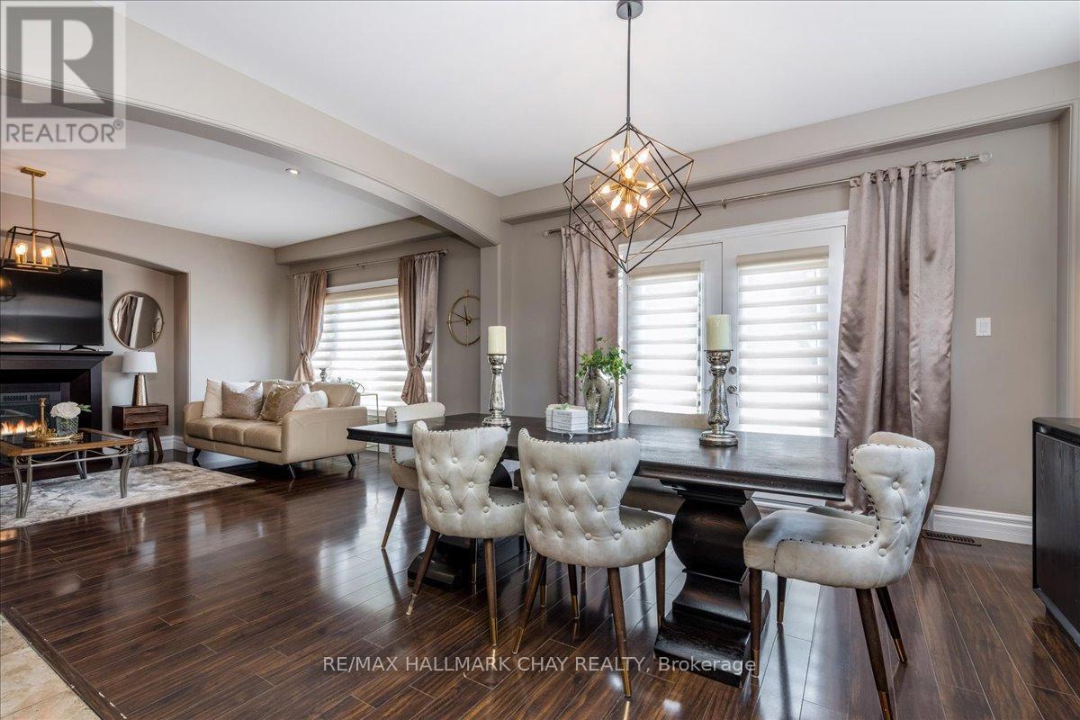 49 Hamilton Drive, Newmarket, Ontario  L3Y 3E7 - Photo 8 - N12140683