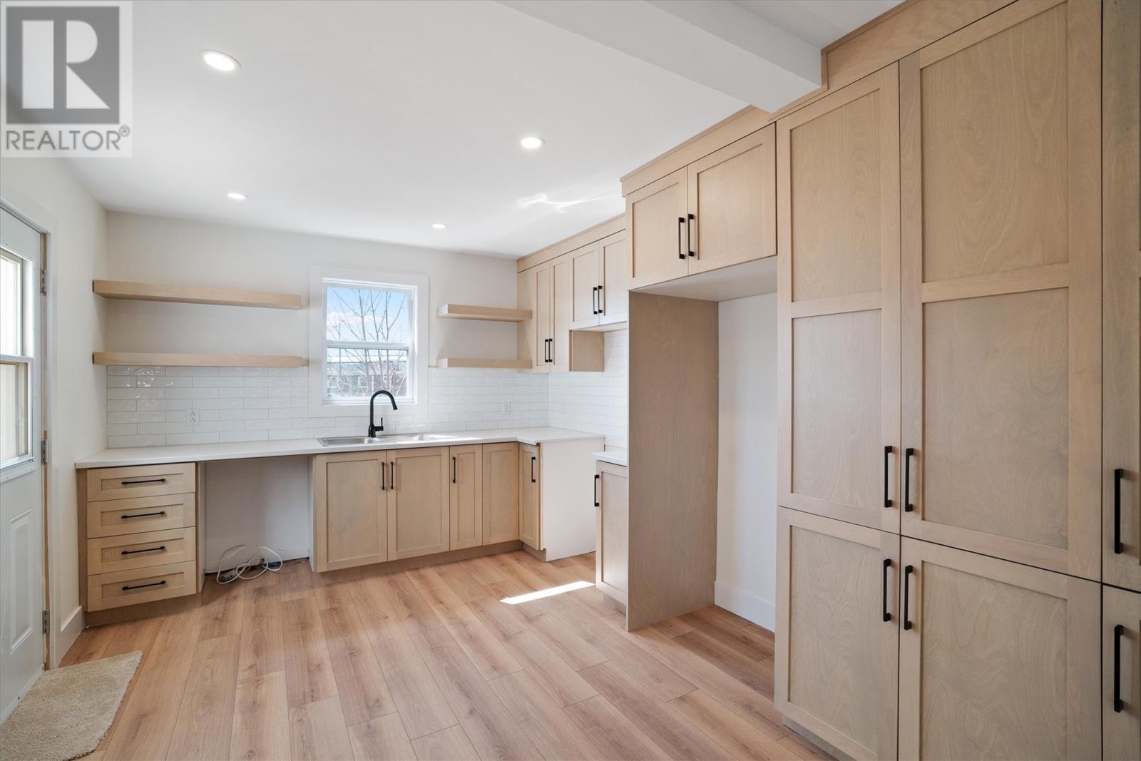 Property at 179 Pennywell Road image 4
