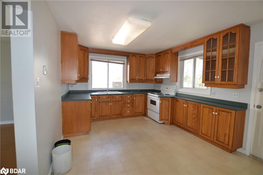Property at 198 PINEDALE Drive image 5