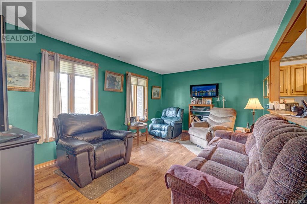 Property at 12 Barbara Drive image 4