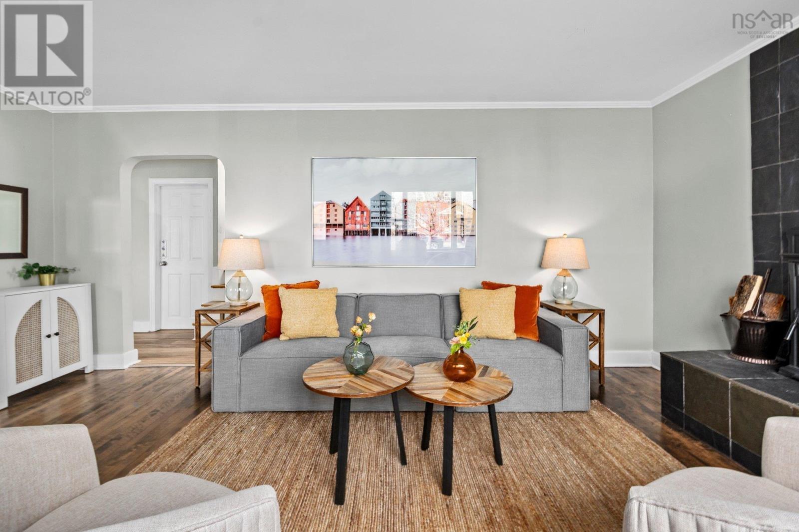 Property at 36 Arlington Avenue image 3