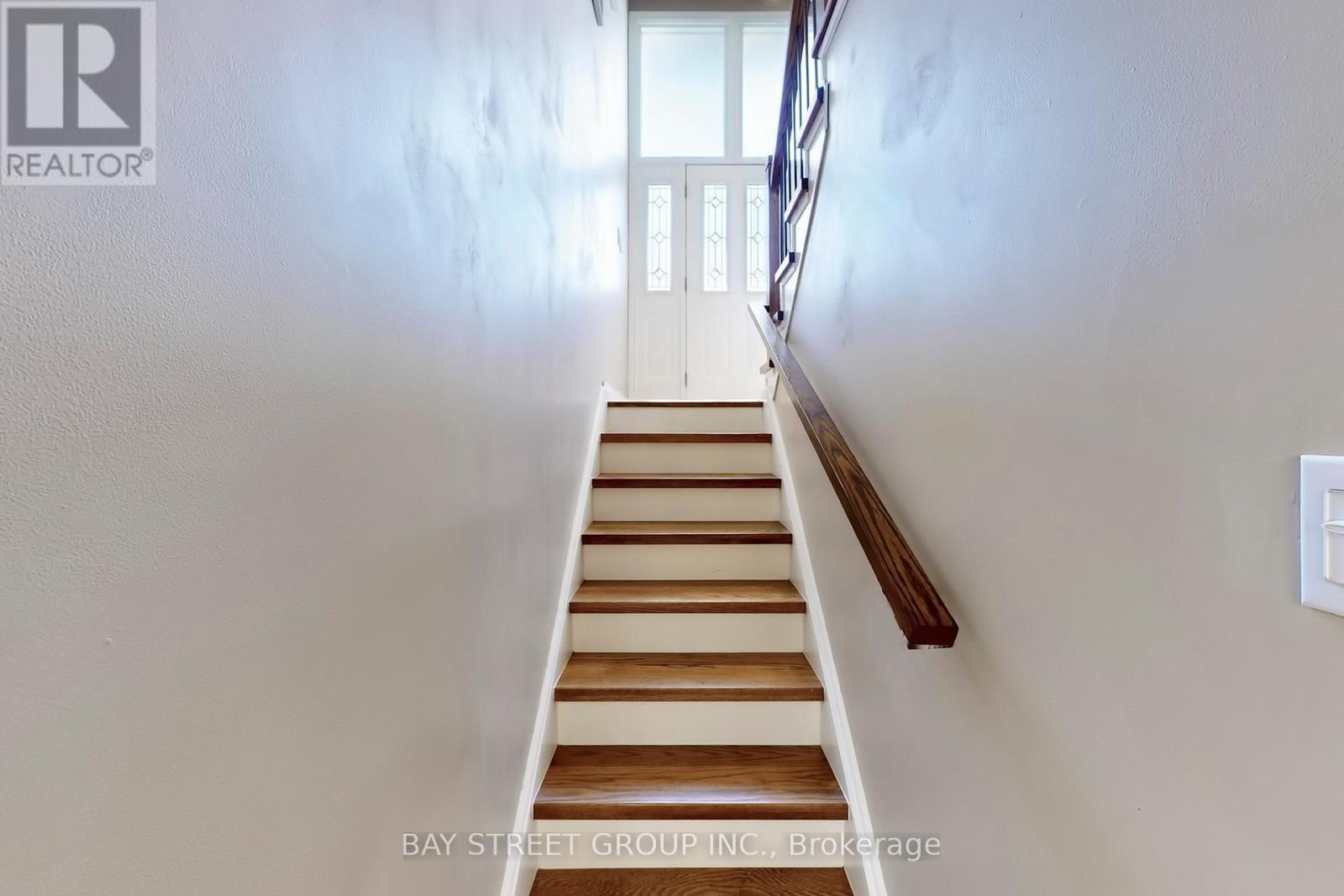 6119 Wabukayne Court, Mississauga, Ontario  L5N 2B1 - Photo 27 - W12140687
