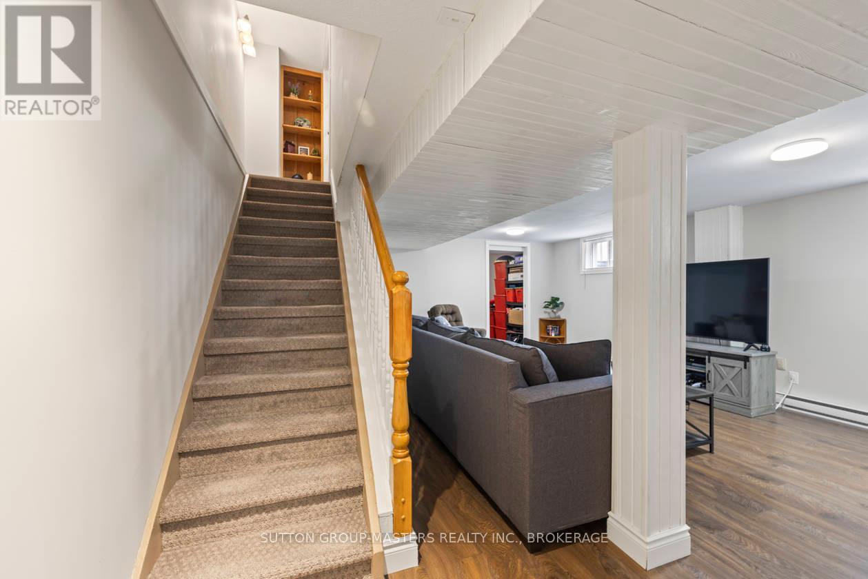 892 Walker Court, Kingston (East Gardiners Rd), Ontario  K7M 8L2 - Photo 32 - X12140706
