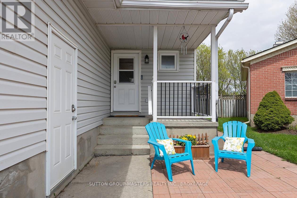 Property at 892 WALKER COURT image 4