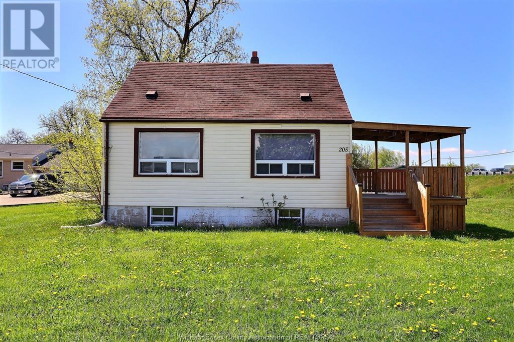 MLS# 25011684: 205 EAST PIKE CREEK ROAD, Lakeshore, Canada