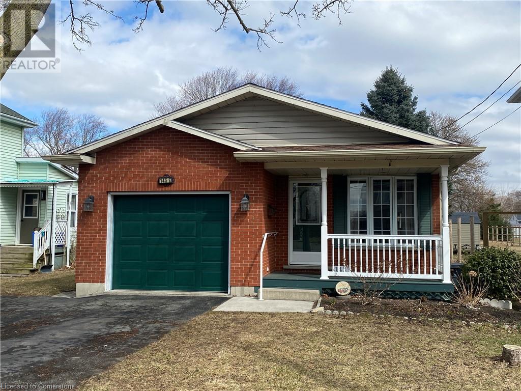 Property at 145 CROSS Street E image 1
