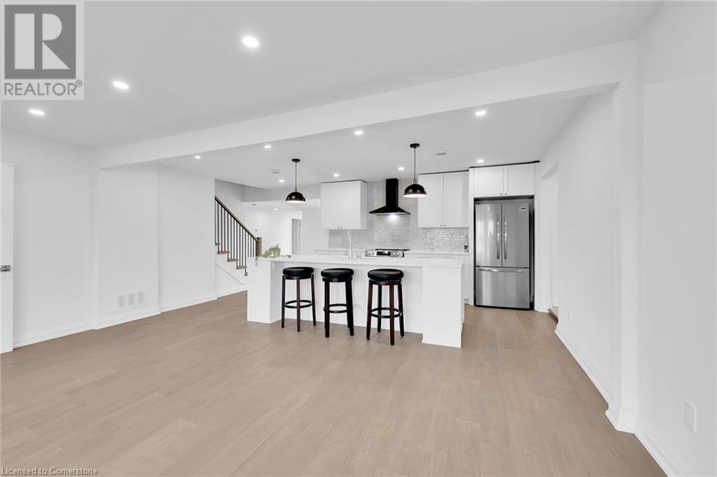 Property at 413 GEORGE Street image 4
