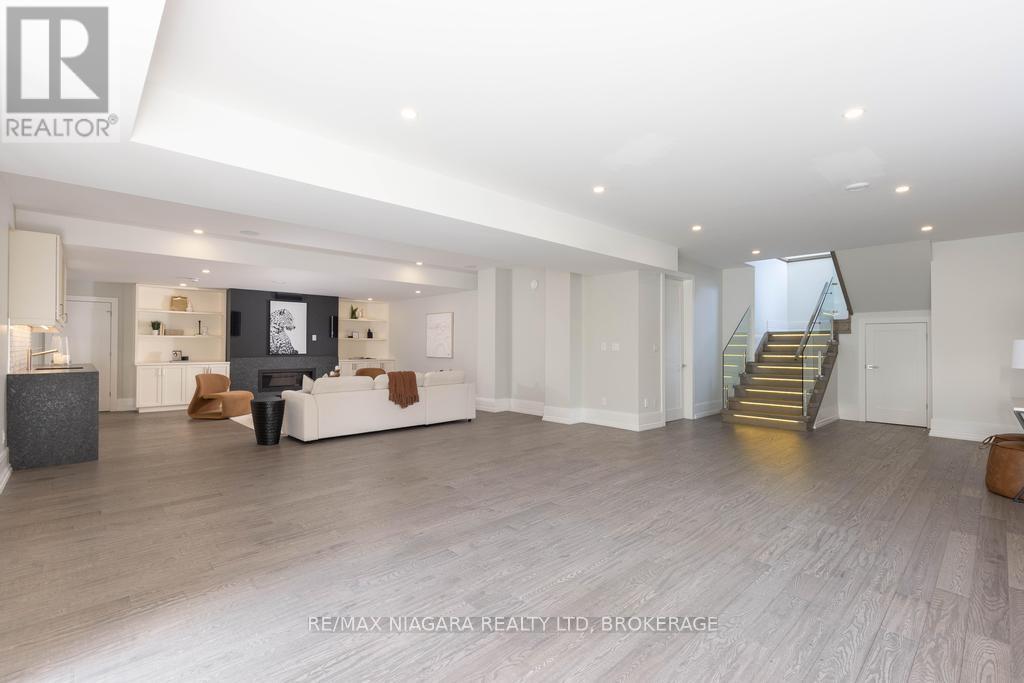 11 Woodbourne Court, Niagara-On-The-Lake (St. Davids), Ontario  L0S 1J0 - Photo 40 - X12140740