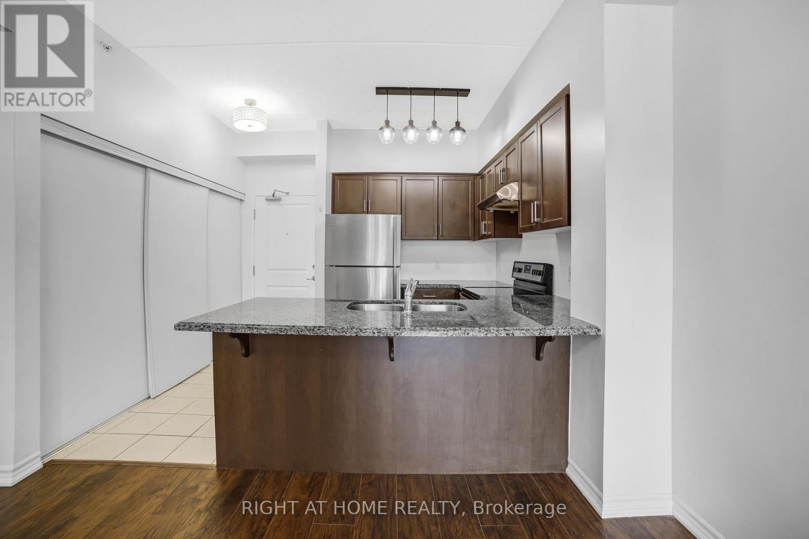 218 - 1077 Gordon Street, Guelph, Ontario  N1L 1H2 - Photo 18 - X12140542