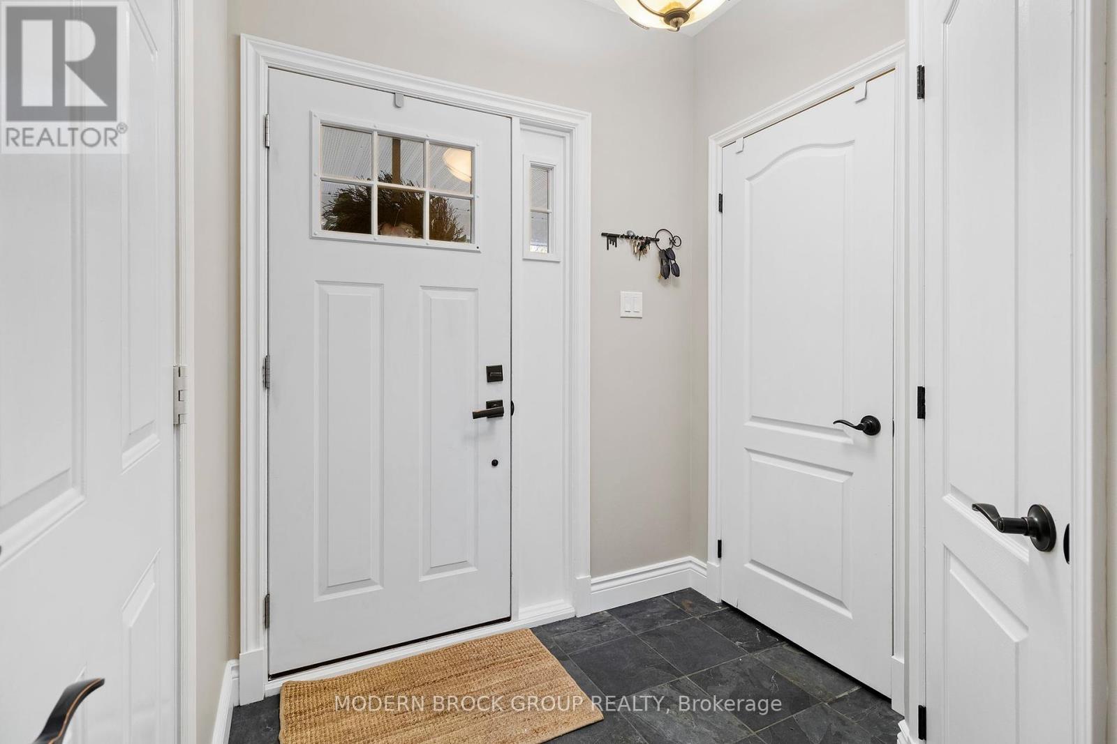 828 Maley Street, North Grenville, Ontario  K0G 1J0 - Photo 5 - X12140759