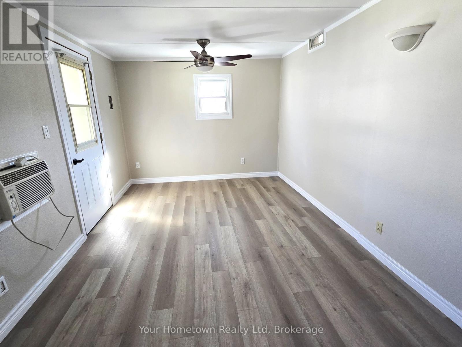 483 Spruce Street, Centre Wellington, Ontario  N1M 2W5 - Photo 8 - X12140715