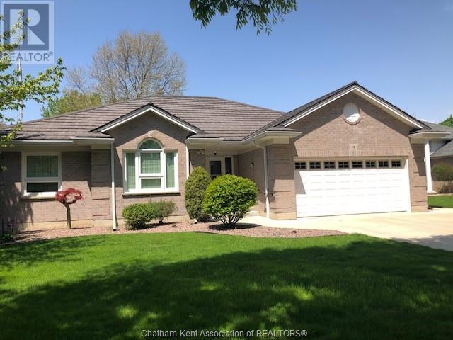 Property at 12 Paxton DRIVE image 1