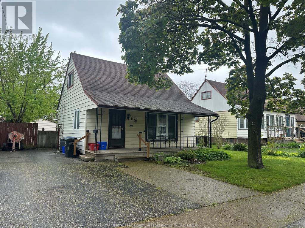 Property at 1171 OAK STREET image 1