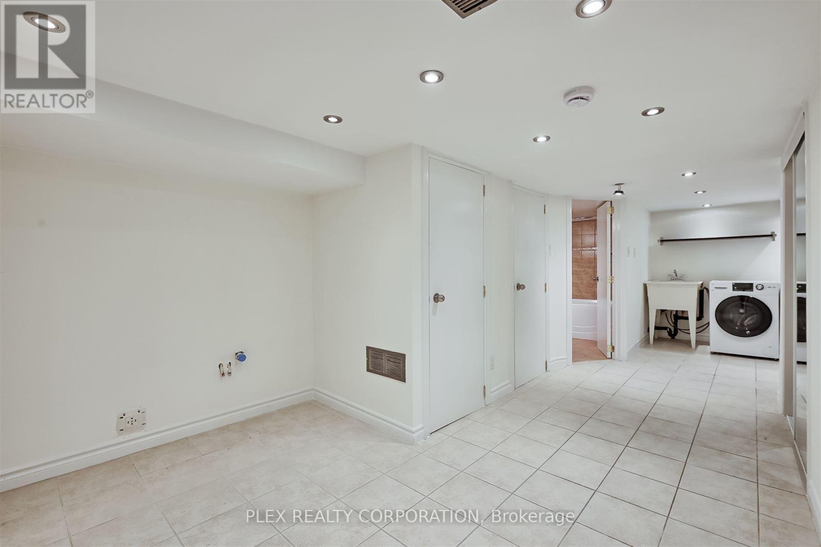 192 Coxwell Avenue, Toronto, Ontario  M4L 3B2 - Photo 30 - E12140747