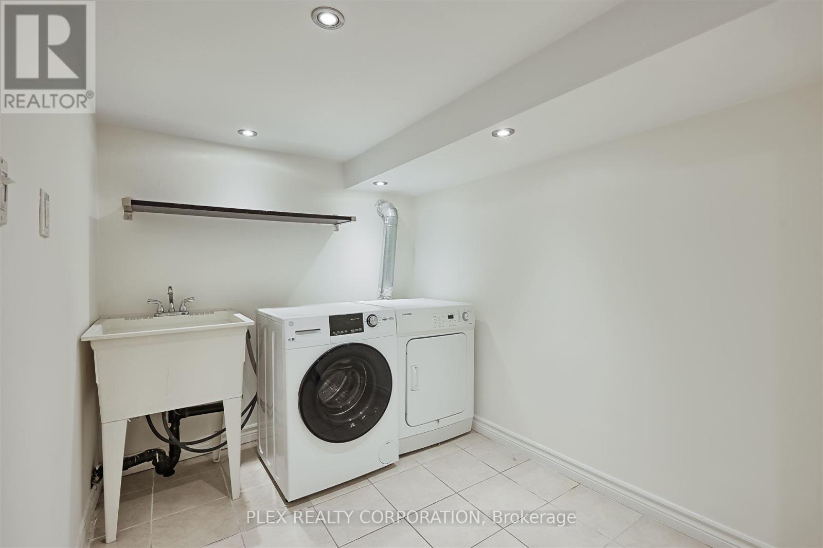 192 Coxwell Avenue, Toronto, Ontario  M4L 3B2 - Photo 32 - E12140747