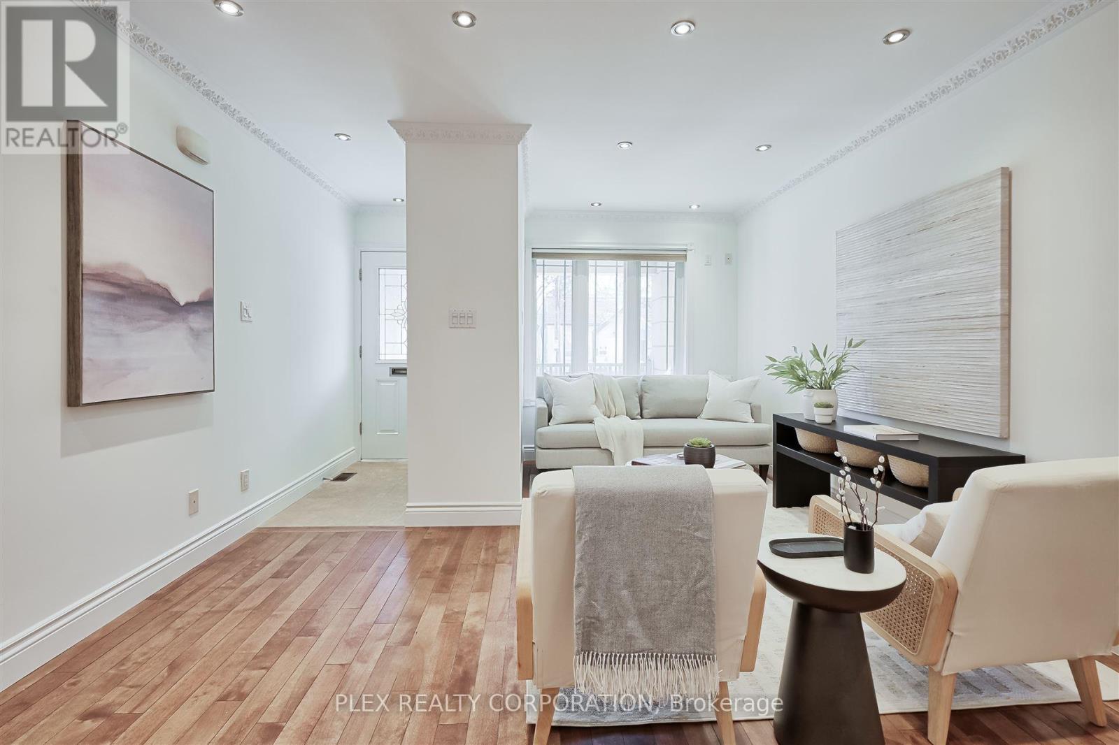 192 Coxwell Avenue, Toronto, Ontario  M4L 3B2 - Photo 7 - E12140747