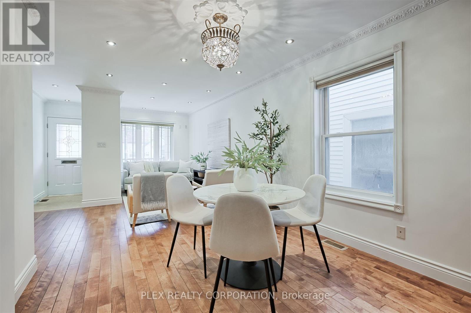 192 Coxwell Avenue, Toronto, Ontario  M4L 3B2 - Photo 9 - E12140747