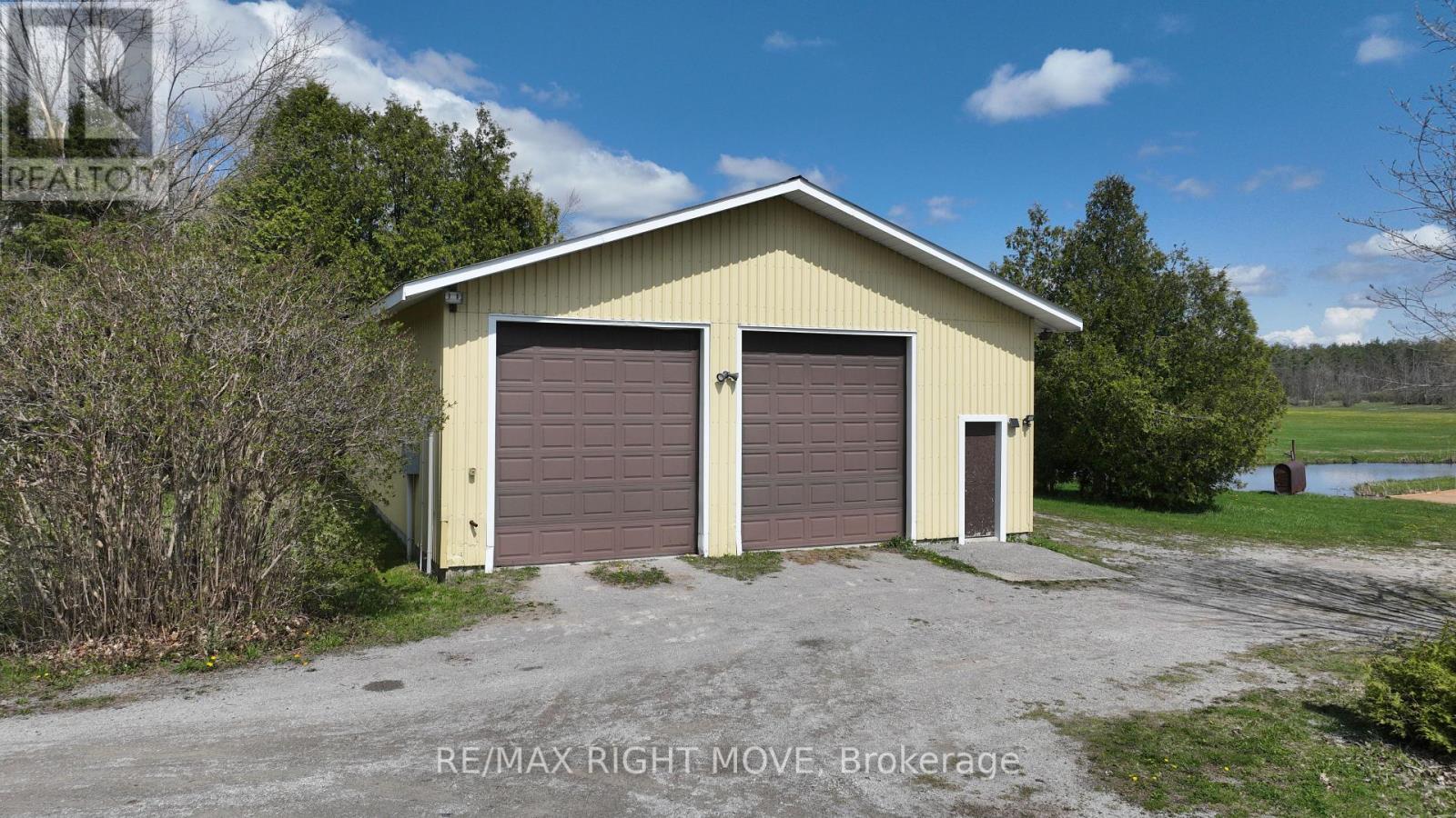2723 Monck Road, Ramara, Ontario  L3V 0P6 - Photo 7 - S12140762