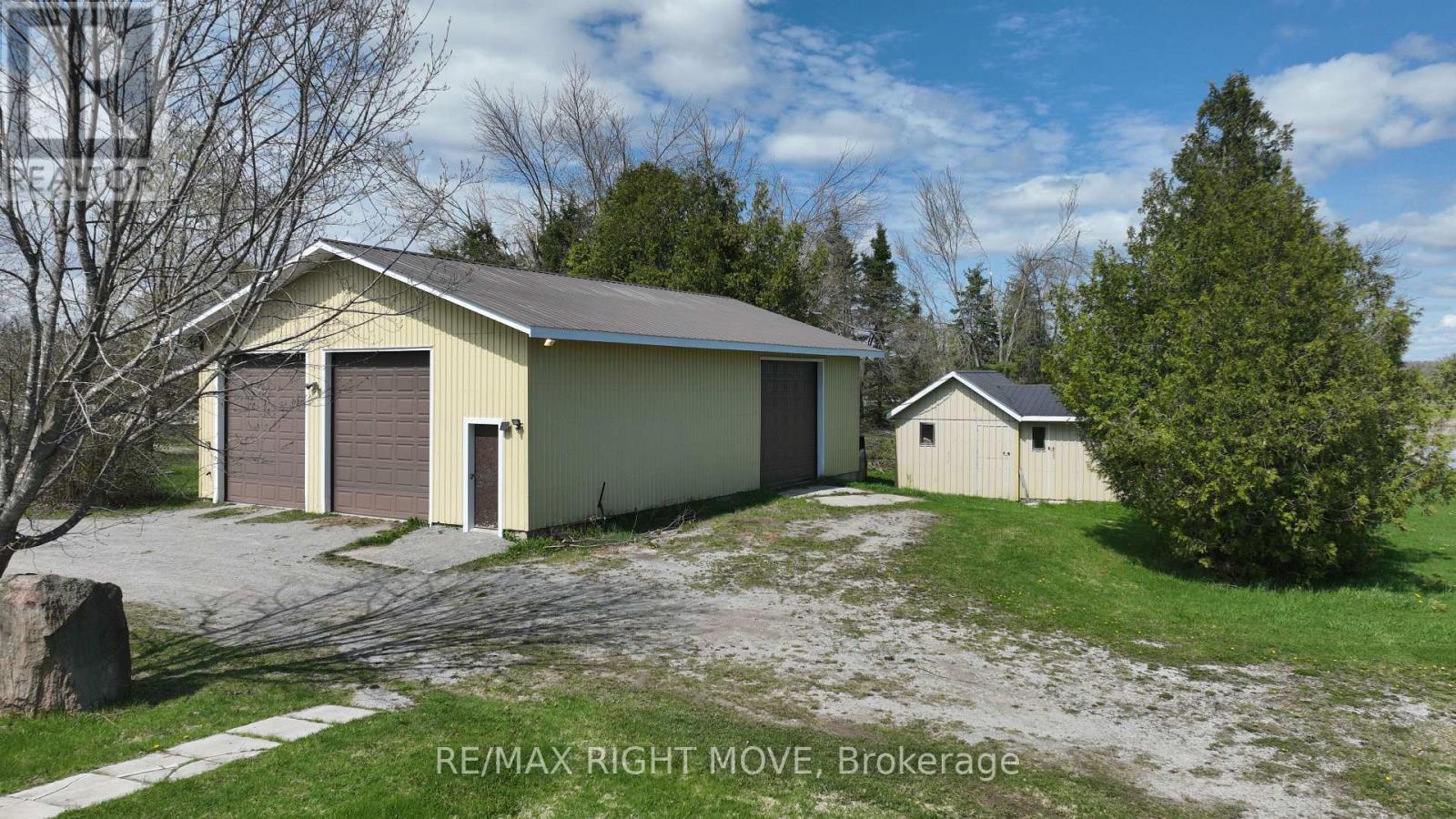 2723 Monck Road, Ramara, Ontario  L3V 0P6 - Photo 8 - S12140762