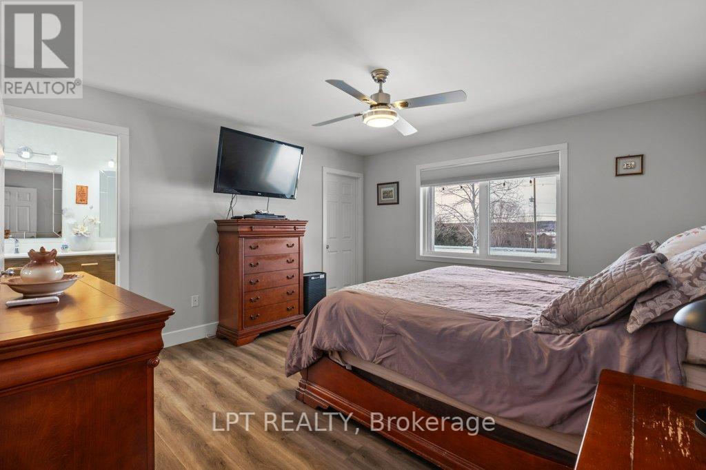 9517 County Road 42 Road, Rideau Lakes, Ontario  K0G 1X0 - Photo 16 - X12135013