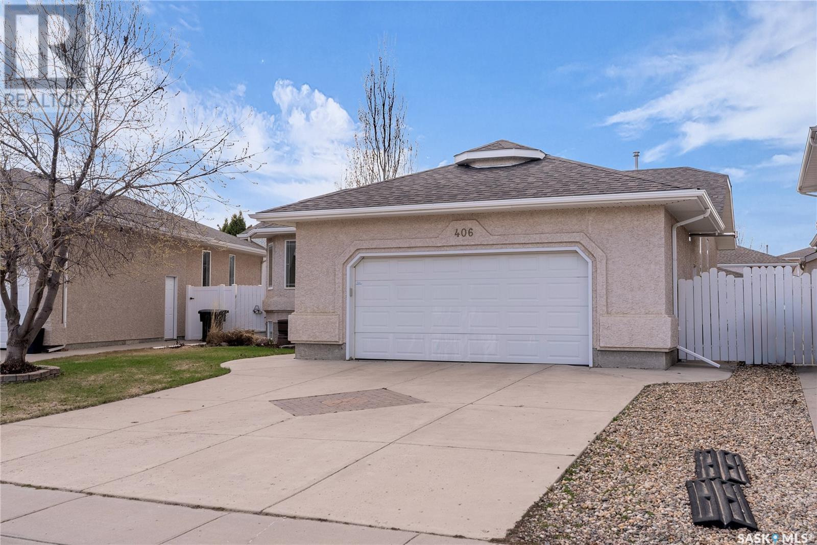Property at 406 Nixon CRESCENT image 3
