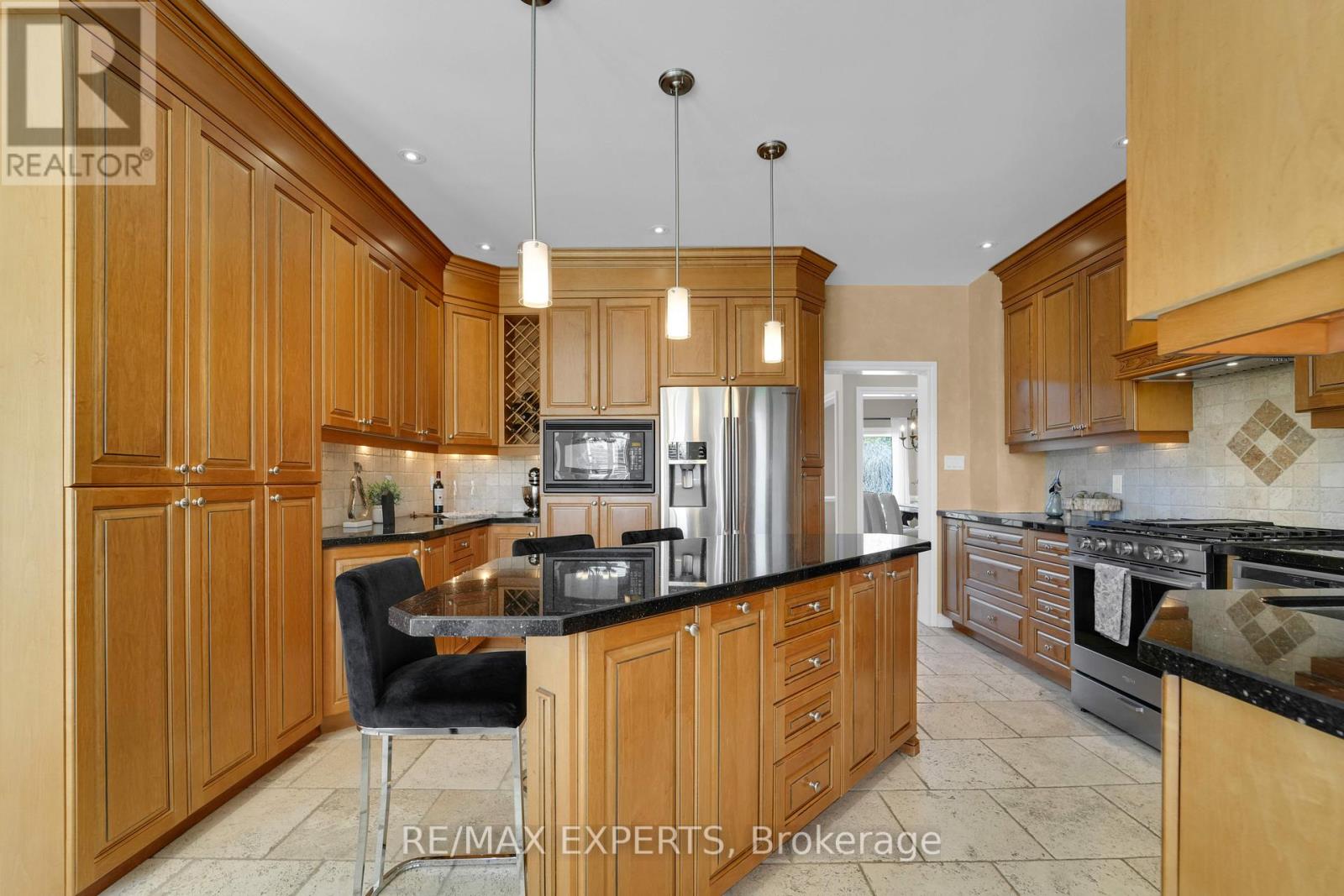 37 Mccauley Drive, Caledon, Ontario  L7E 0B6 - Photo 11 - W12140707